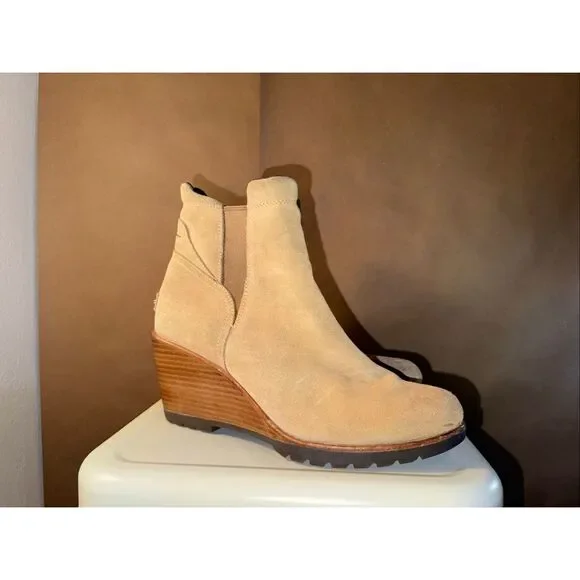 Sorel Wedge Booties - Picture 1 of 8
